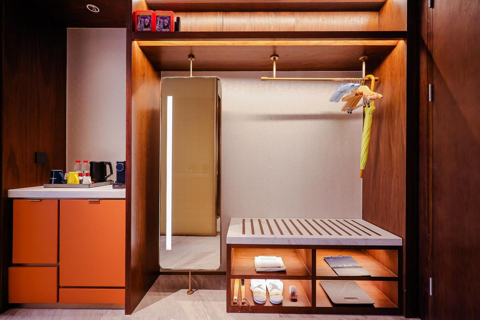 Hongqiao Yankuang Tulip Hotel 5*